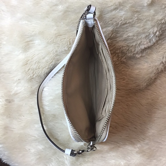 🔴SOLD🛑Coach Wristlet in Signature wallet - Picture 3 of 7